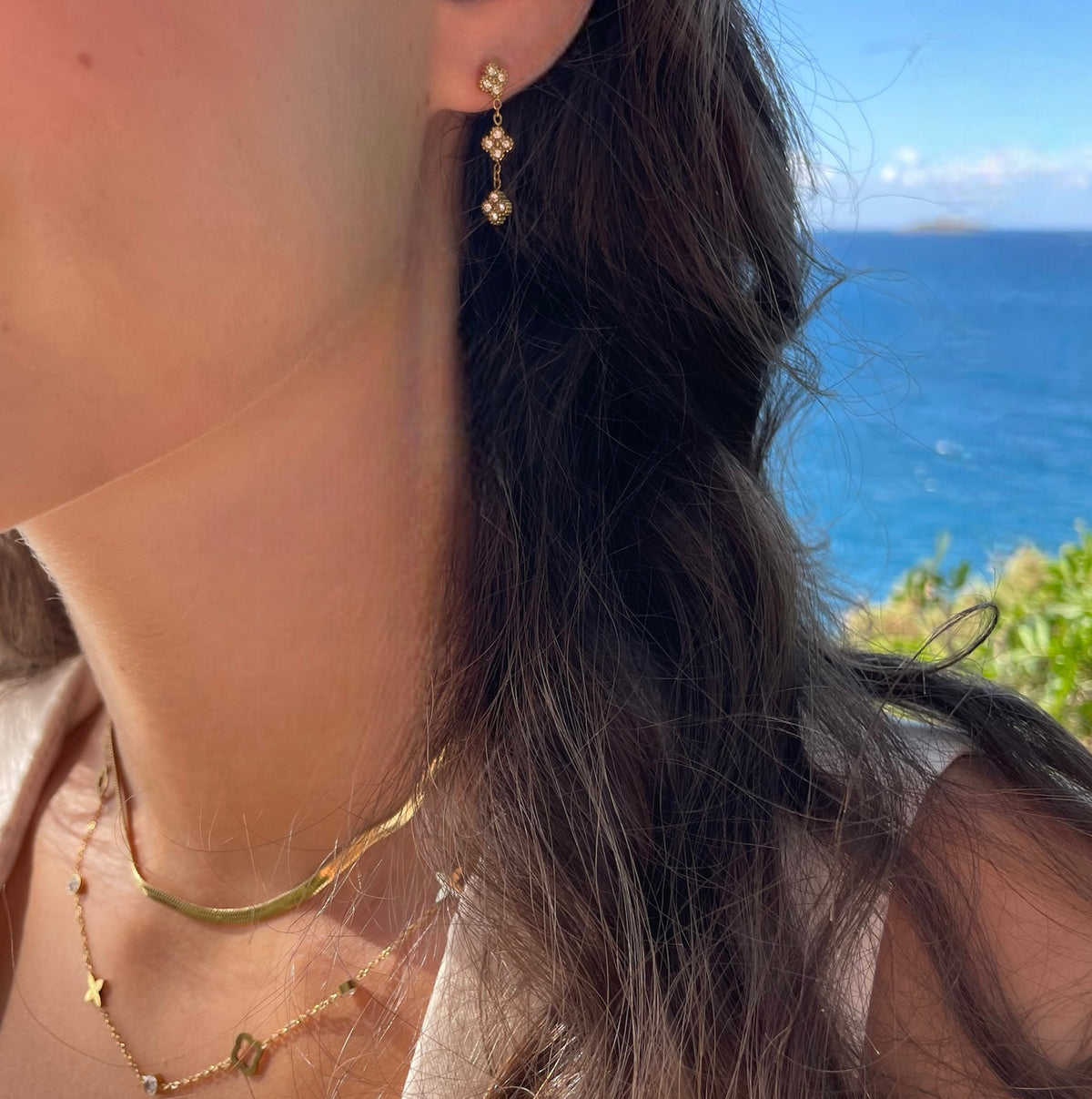 Boucles d’oreilles pendantes 3 trèfles strass en acier inoxydable doré pour femme