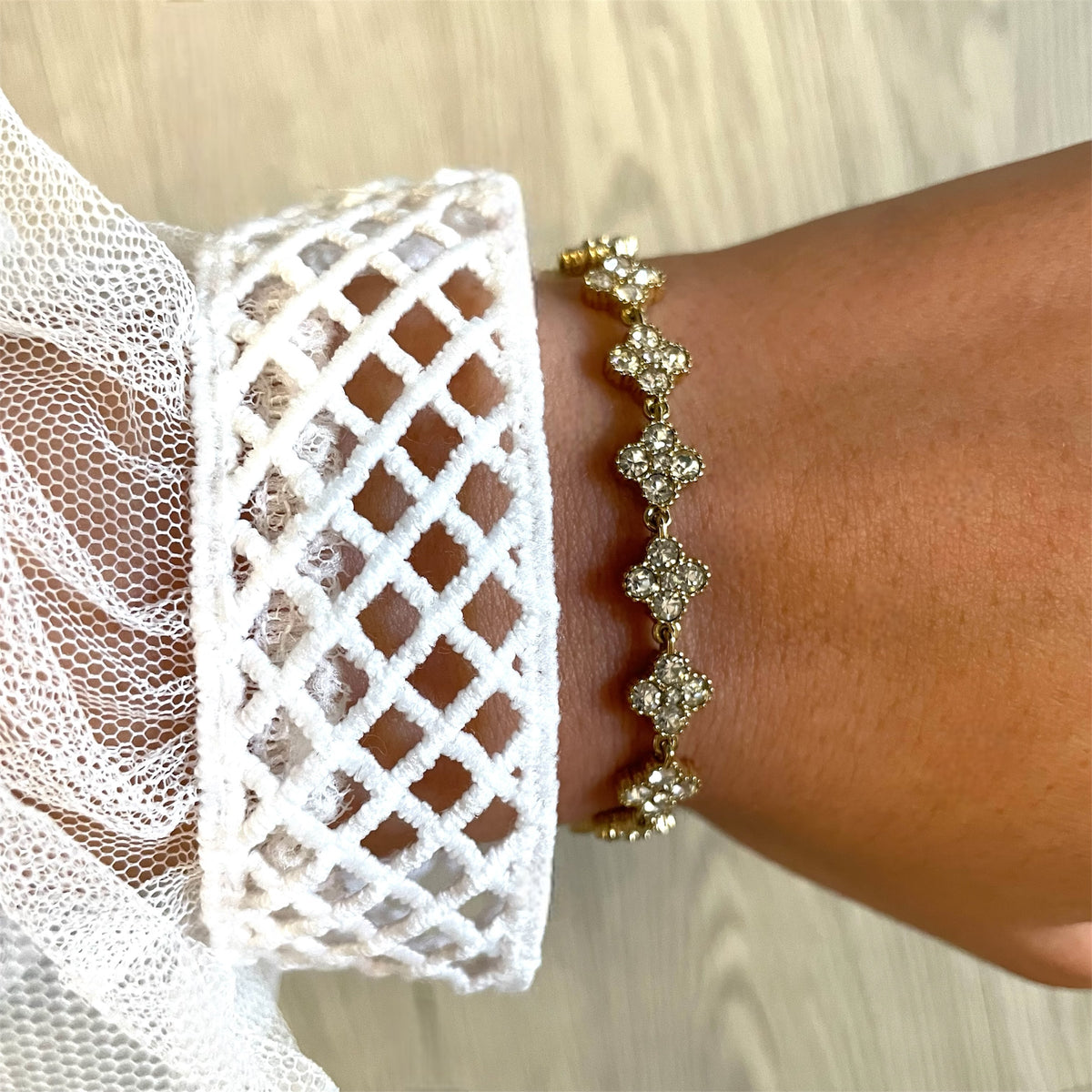Bracelet trèfle zirconium en acier doré tendance pour femme 