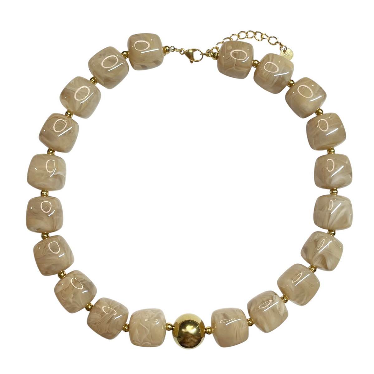 Collier perles carrées en résine couleur crème et doré ajustable pour femme 